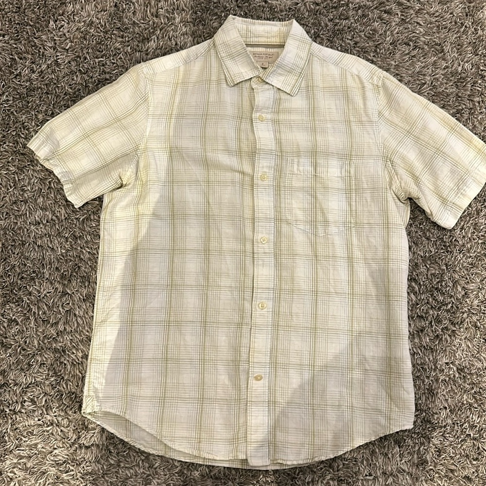BANANA REPUBLIC Thread button short sleeve shirt
